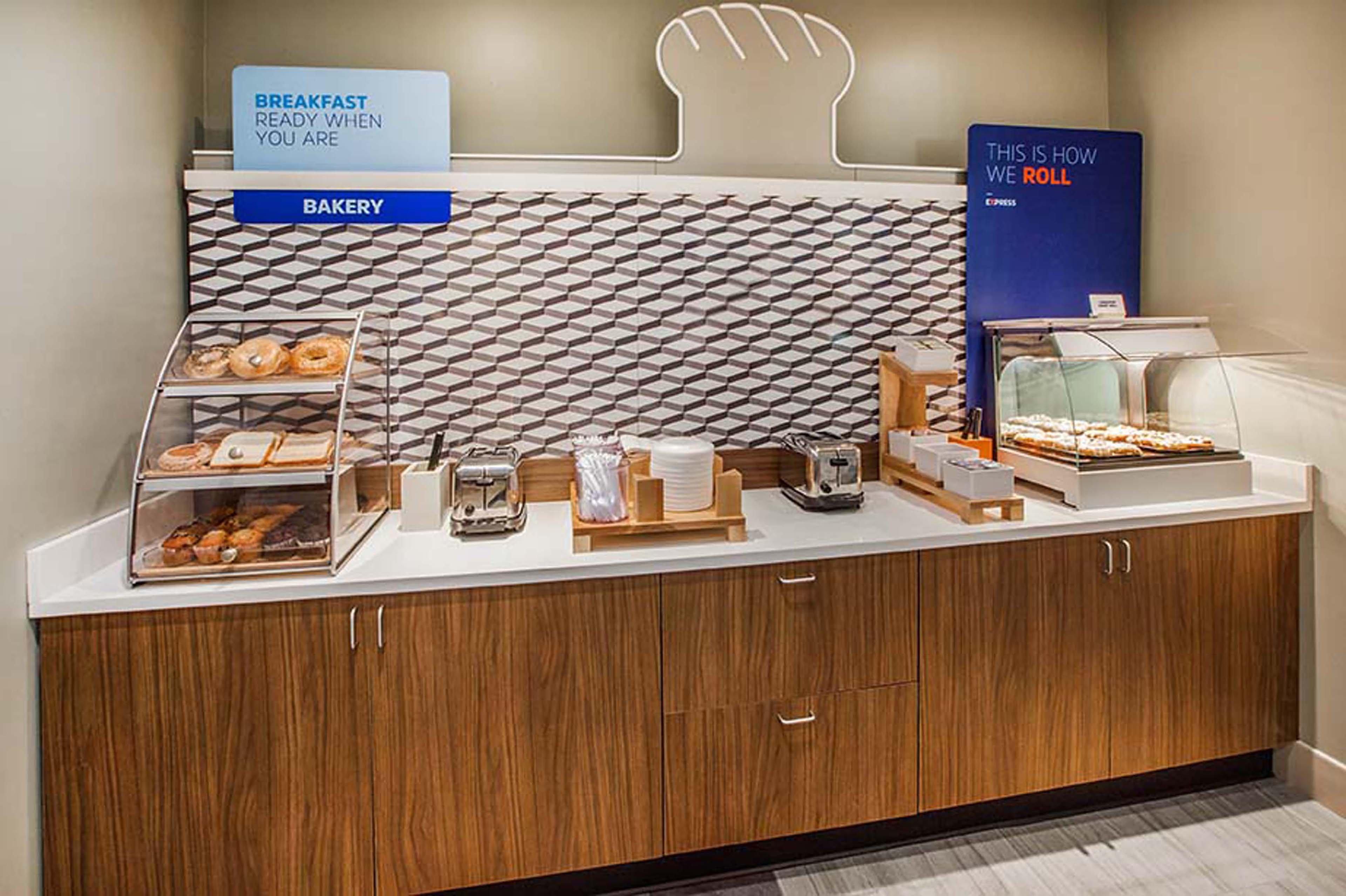 Holiday Inn Express Reno Airport By Ihg Extérieur photo